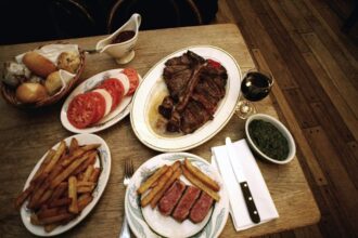 Le restaurant Peter Luger Steak House arrive à Tokyo